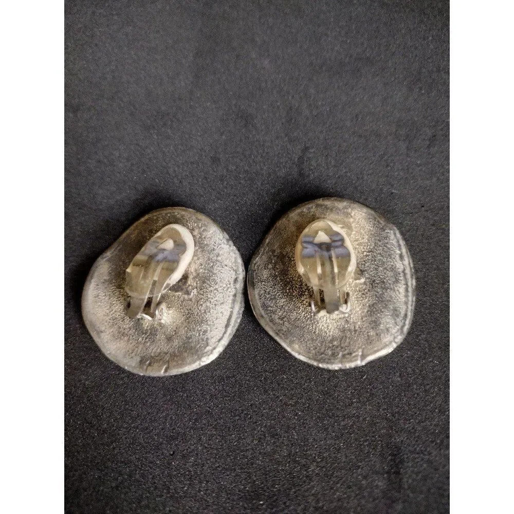 Vintage Silver Toned Curved Etched Naturescape Clip On-Earrings